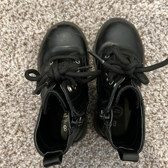 Wonder Nation toddler size 8 black boots - Picture 2 of 3
